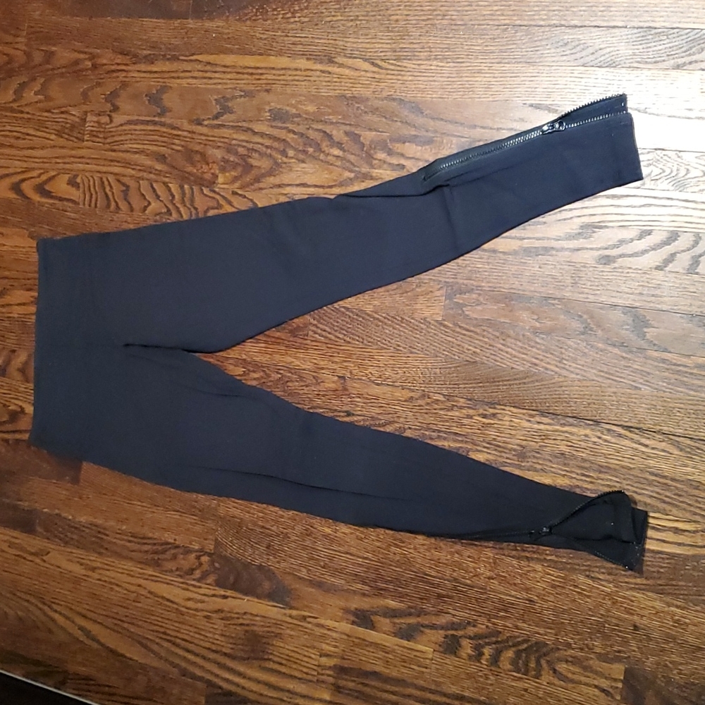 Lululemon Women's Leggings With Zipper